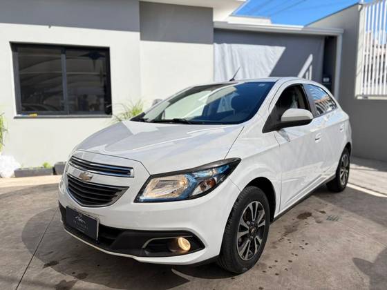 CHEVROLET ONIX 1.4 MPFI LTZ 8V FLEX 4P MANUAL CHEVROLET ONIX 1.4 MPFI LTZ 8V FLEX 4P MANUAL